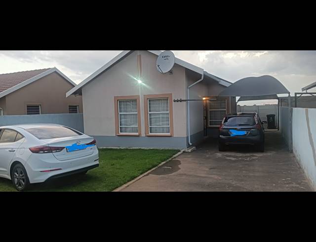 2 BEDROOM FREEHOLD FOR SALE IN SALFIN
